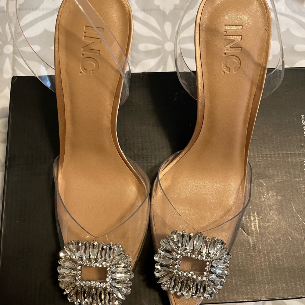 INC high heels  size:7.5 - Picture 2 of 4